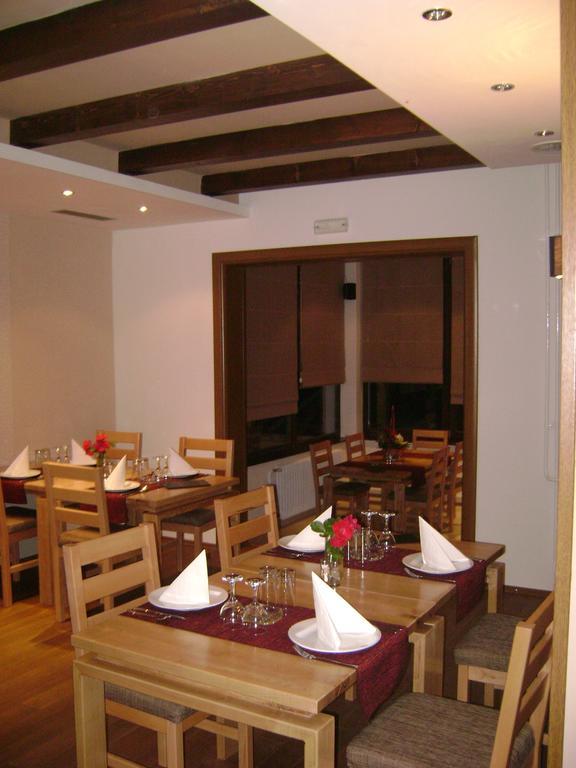 Guest House Zavicaj Pale Ngoại thất bức ảnh